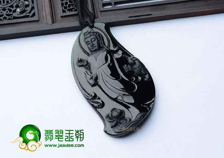 冰玻种墨翠莲花观音挂件