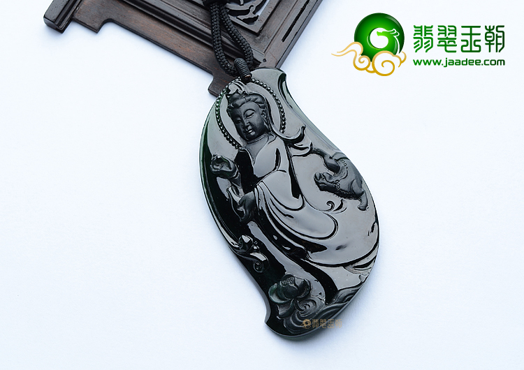 冰玻种墨翠莲花观音挂件