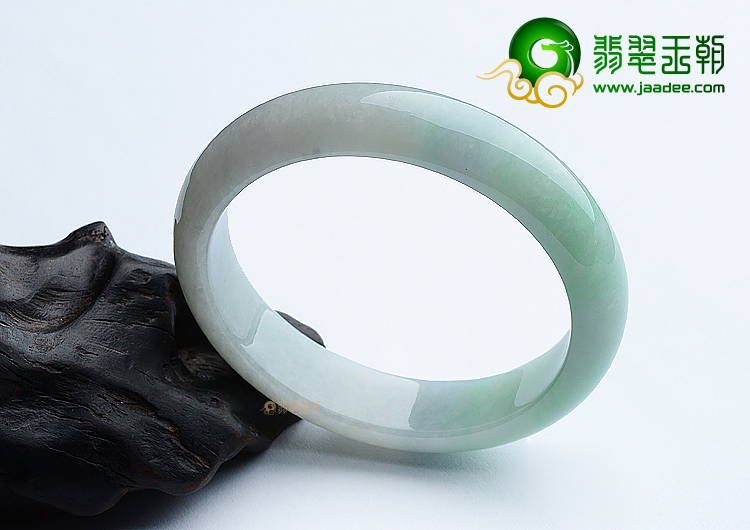 (超值推荐)糯冰种豆色手镯（59.5mm）