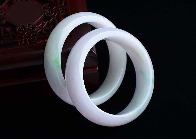 (超值推荐)糯冰种春带彩手镯(59.3mm/59.3mm)(一对)