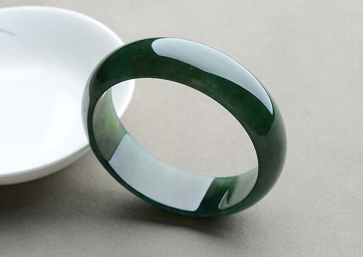 (超值推荐)冰种油青手镯（61.5mm）