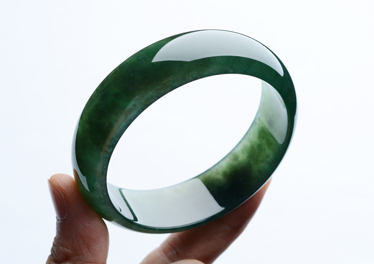 (超值推荐)冰种油青手镯（61.5mm）