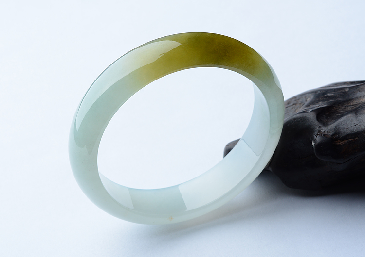 (超值推荐)冰种淡晴水飘褐黄翡手镯（58.2mm）