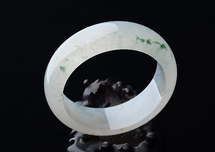 冰种飘花略带黄翡手镯（59mm）
