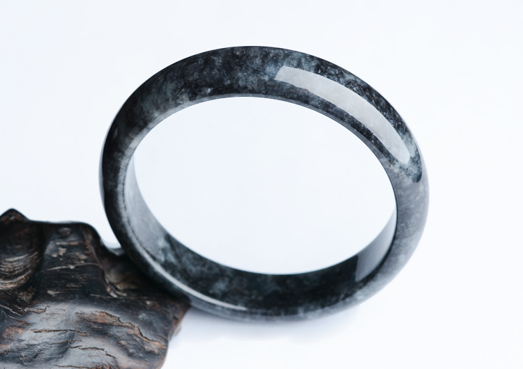 (超值推荐)细糯种乌鸡色手镯（58.5mm）