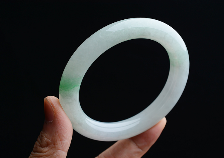(超值推荐)糯冰种紫罗兰略飘翠圆条手镯（58mm）