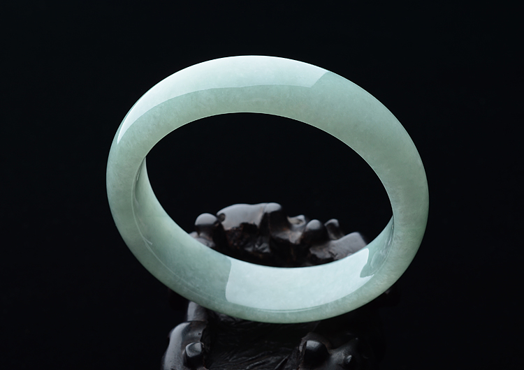 (超值推荐)糯冰种晴水手镯（59.5mm）