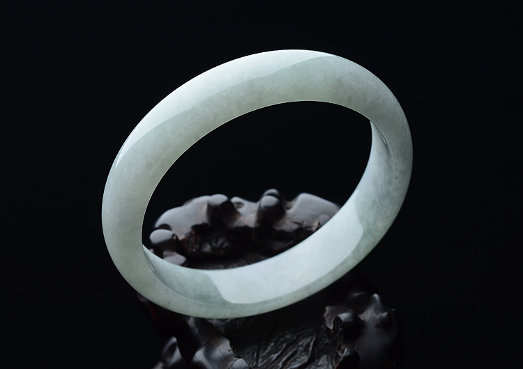 (超值推荐)糯冰种晴水手镯（57.7mm）