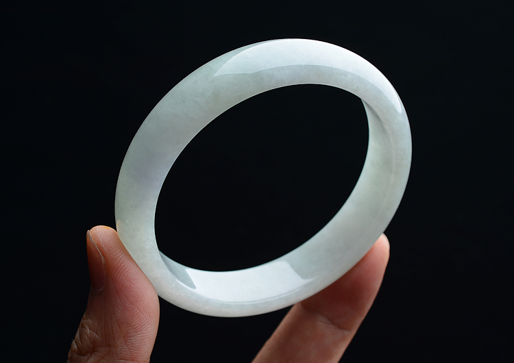 (超值推荐)糯冰种晴水手镯（57.7mm）