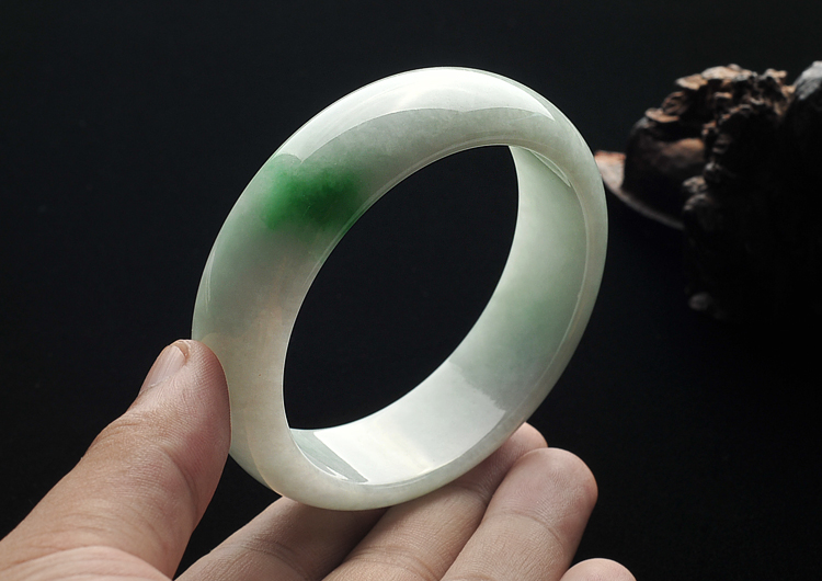 糯冰种飘翠手镯(60.5mm)