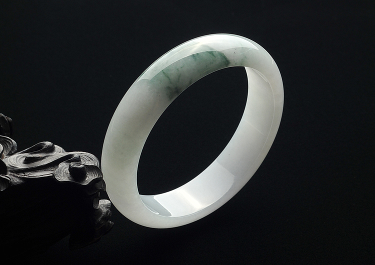 糯冰种飘花手镯(60.4mm)
