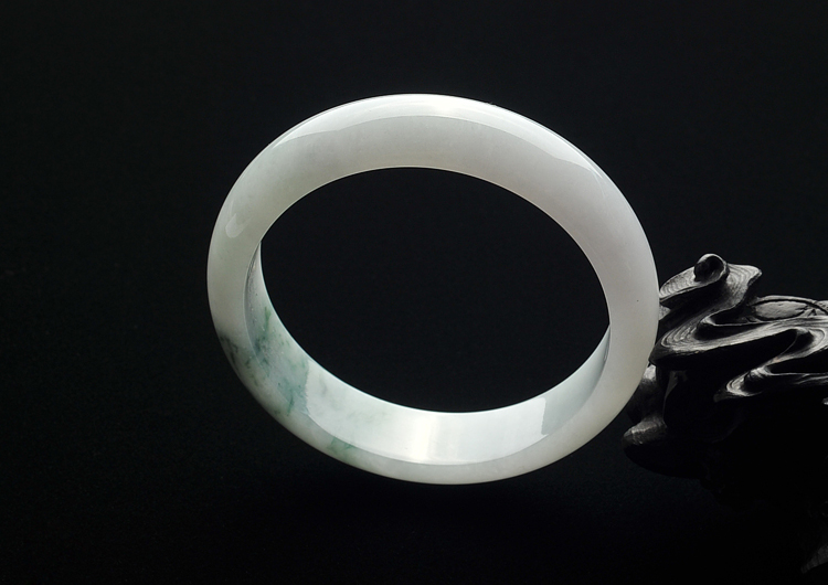 糯冰种飘花手镯(60.4mm)