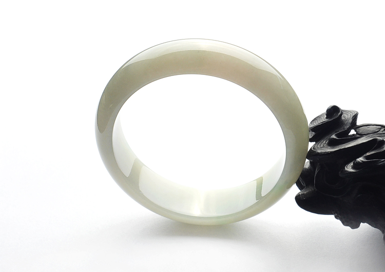 糯冰种淡黄翡略飘花手镯(58.7mm)