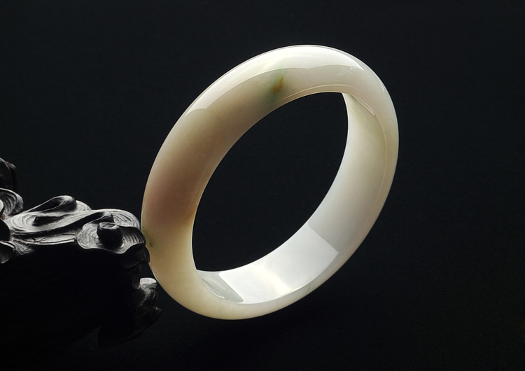 糯冰种淡黄翡略飘花手镯(58.8mm)