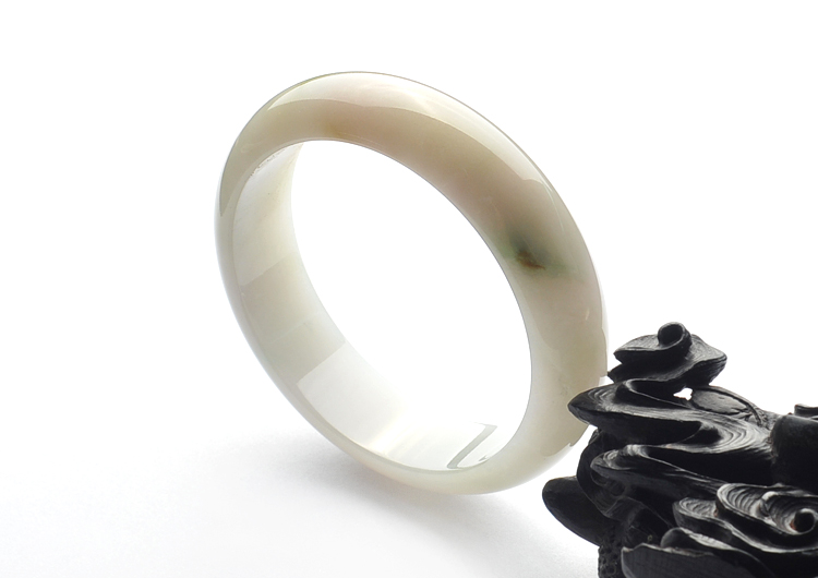 糯冰种淡黄翡略飘花手镯(58.8mm)