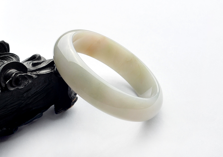 糯冰种淡黄翡略飘花手镯(58.8mm)