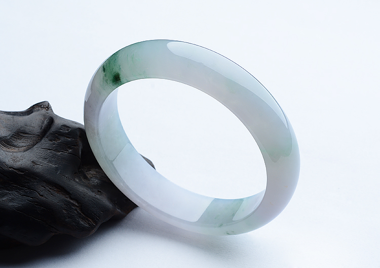 糯冰种春带彩手镯（59mm）