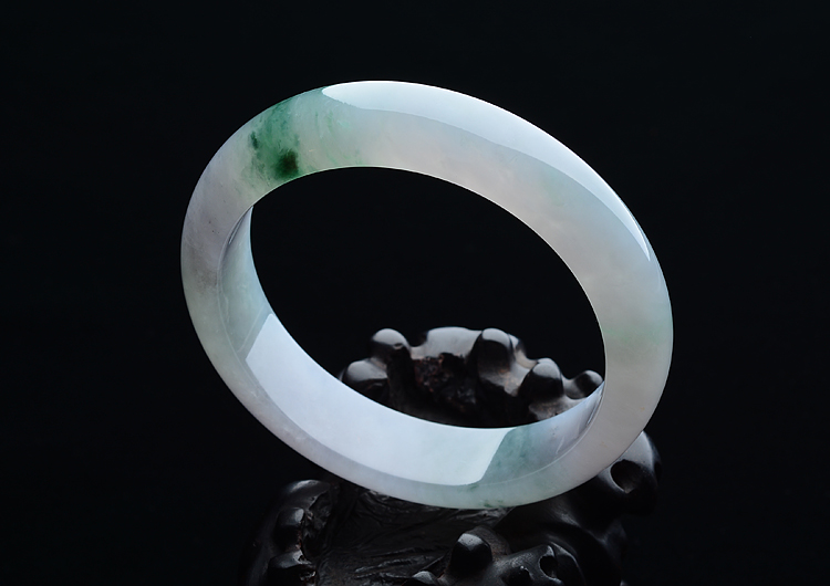 糯冰种春带彩手镯（59mm）