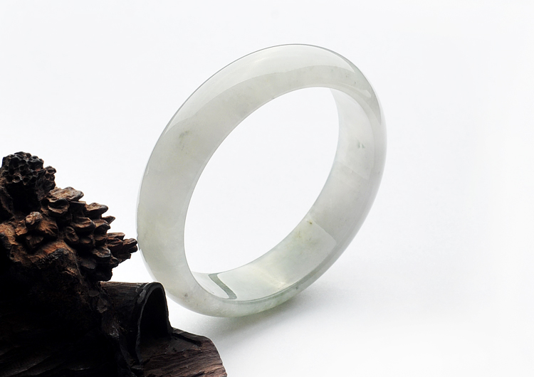 糯冰种飘花手镯(55.5mm)