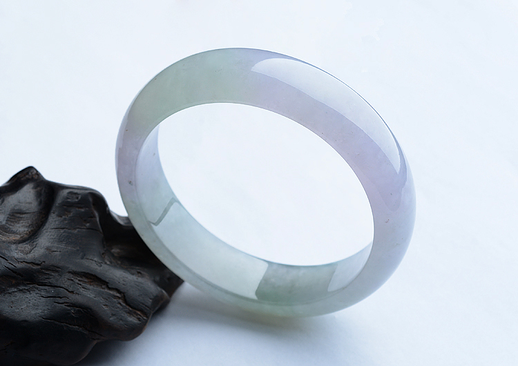（超值推荐）冰种淡春带彩手镯（57.5mm）