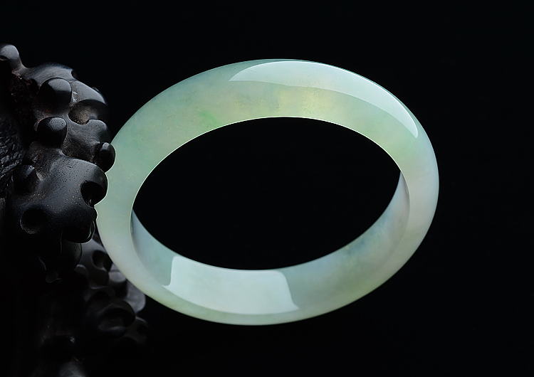 （超值推荐）冰种绿晴水略飘翠手镯（58.5mm）