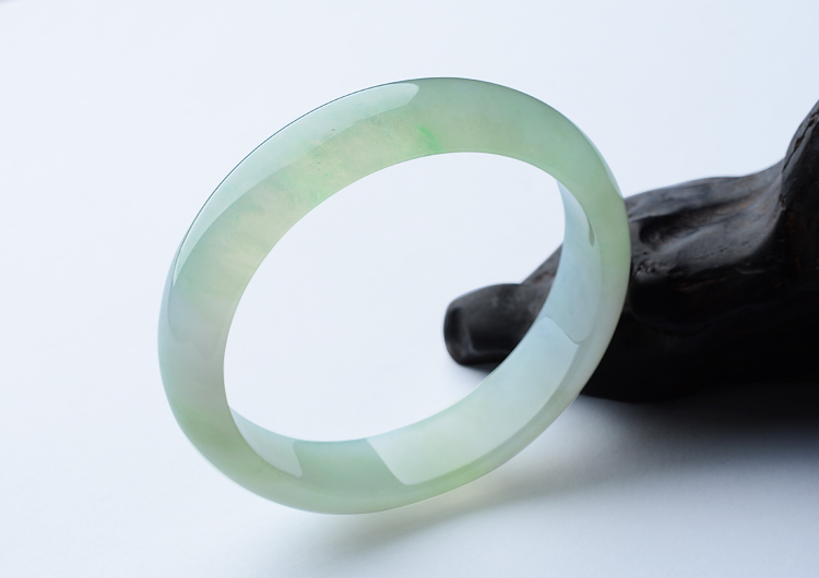 （超值推荐）冰种绿晴水略飘翠手镯（58.5mm）