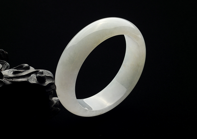 糯冰种淡晴水手镯(54.3mm)
