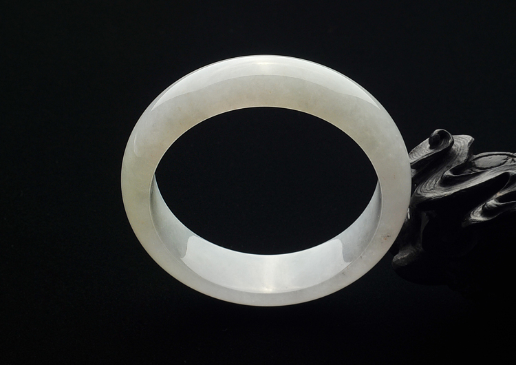 糯冰种淡晴水手镯(54.3mm)