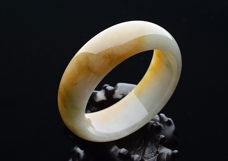 （超值推荐）糯冰种晴水黄翡手镯（58.8mm）