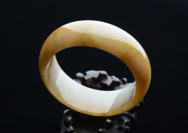 （超值推荐）糯冰种晴水黄翡手镯（58.8mm）