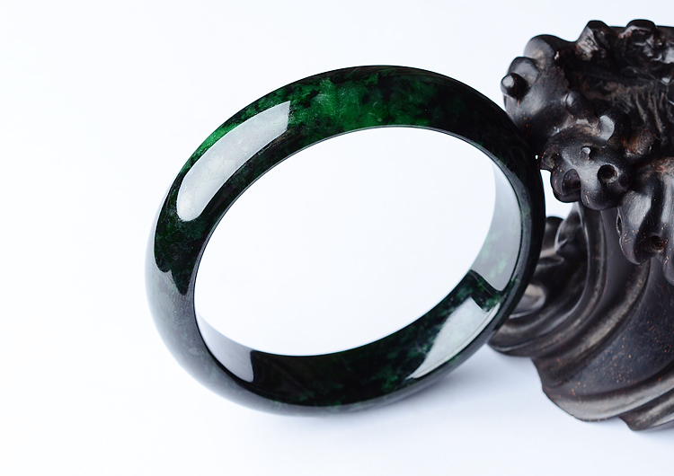 （超值推荐）细糯种廯加绿手镯（62mm）