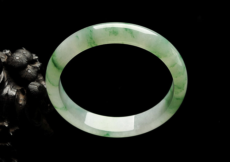 (超值推荐)冰种飘花手镯(58mm)
