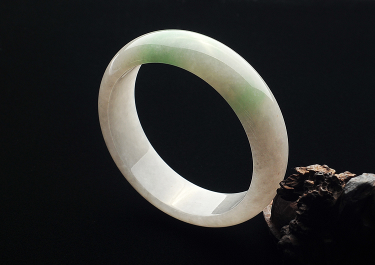 糯冰种飘绿花手镯(58mm)