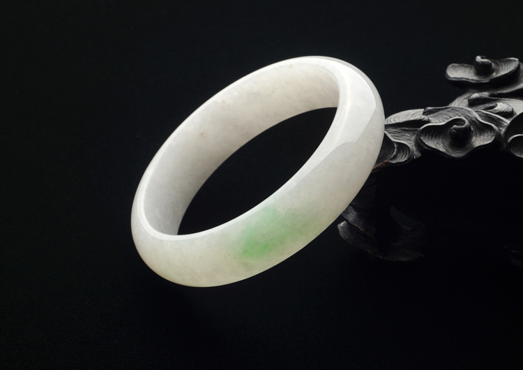 糯冰种飘绿花手镯(58.2mm)