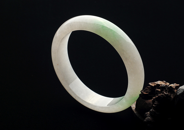 糯冰种飘绿花手镯(58mm)