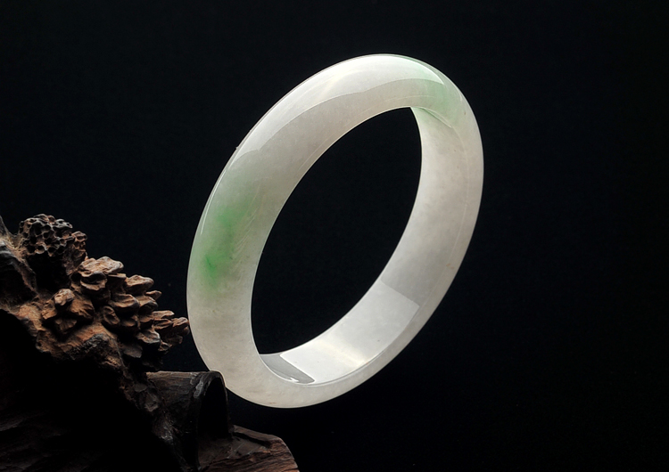 糯冰种飘绿花手镯(58mm)