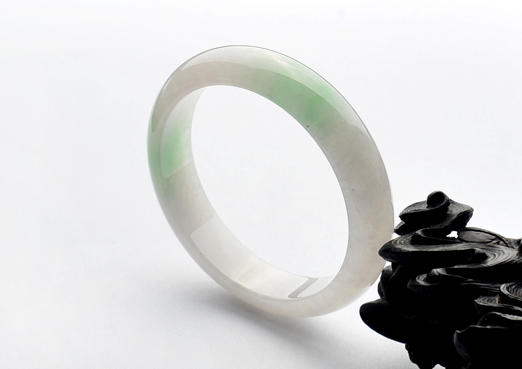 糯冰种飘绿花手镯(58mm)