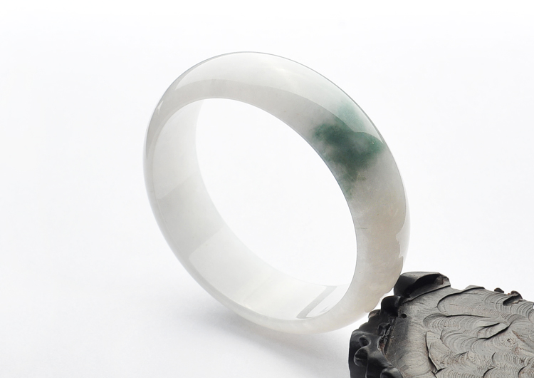 糯冰种飘花手镯(60.2mm)