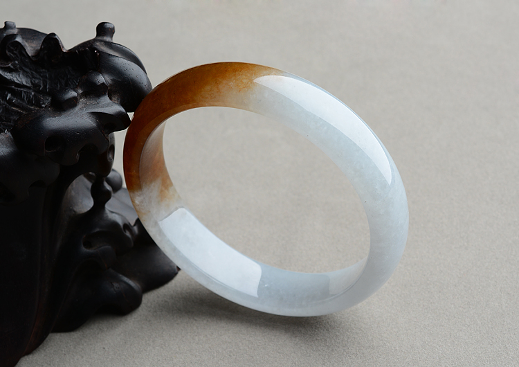 (超值推荐)糯冰种褐红翡手镯（56.8mm）