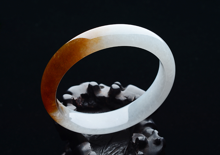 (超值推荐)糯冰种褐红翡手镯（56.8mm）