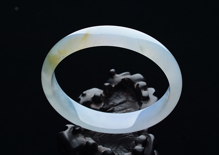 (超值推荐)冰种晴水略飘黄翡手镯（63.2mm）