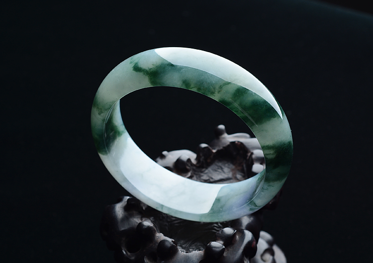 (超值推荐)糯冰种紫罗兰飘花手镯（57mm）