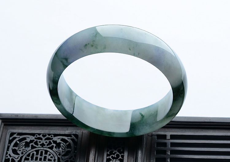 (超值推荐)糯冰种紫罗兰飘花手镯（57mm）
