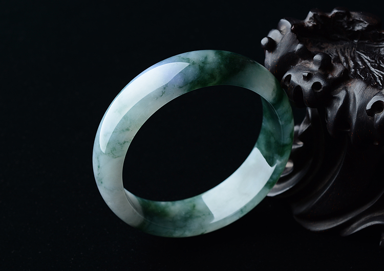 (超值推荐)糯冰种紫罗兰飘花手镯（57mm）