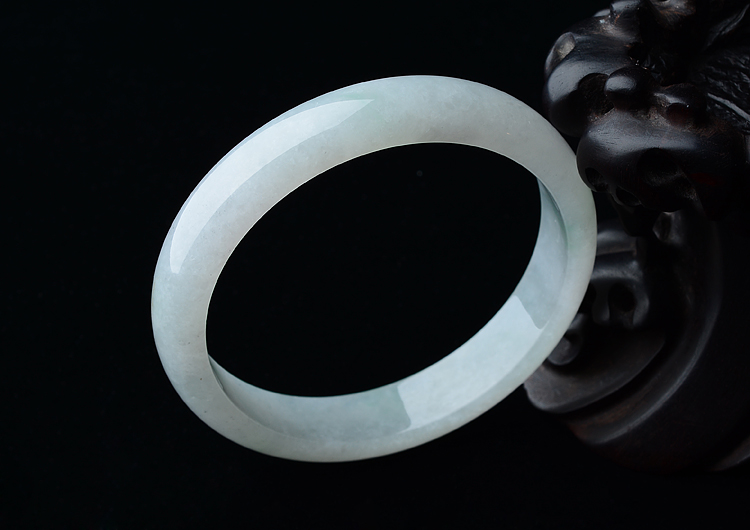 (超值推荐)糯冰种晴水手镯（54.5mm）