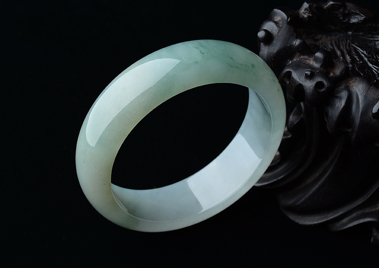(超值推荐)糯冰种飘花手镯（57.6mm）