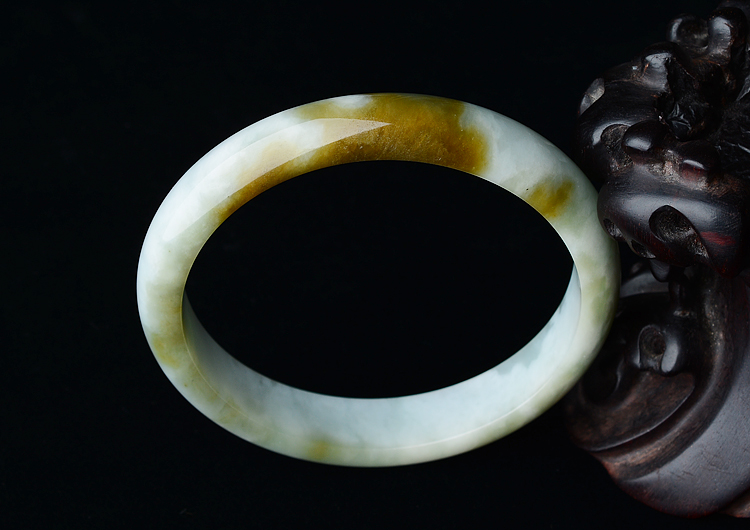 (超值推荐)细糯种黄翡手镯（57.3mm）