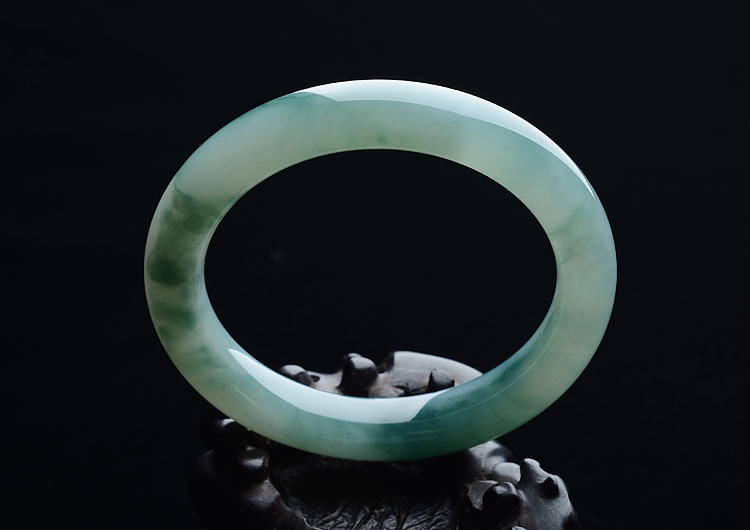 糯冰种晴水飘花圆条手镯（57.8mm）