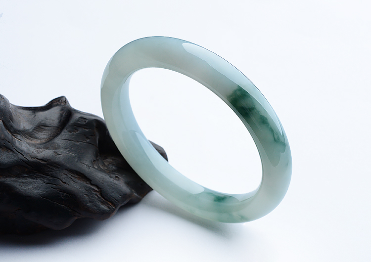 糯冰种晴水飘花圆条手镯（58mm）