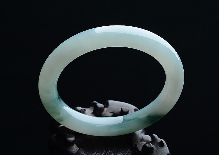 糯冰种晴水飘花圆条手镯（58mm）